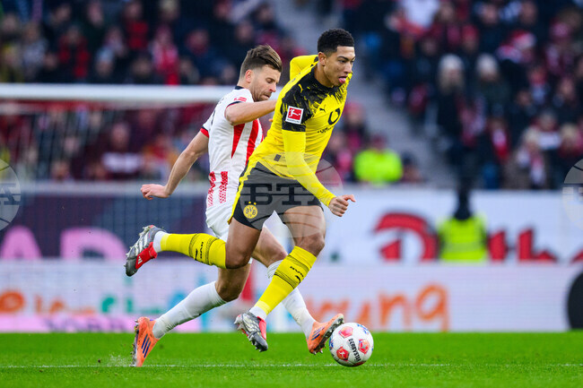 CORRECTION Germany Bundesliga Soccer