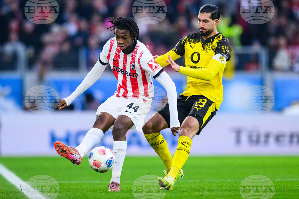 CORRECTION Germany Bundesliga Soccer