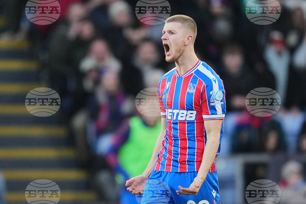 Ливърпул се интересува от халф на Кристъл Палас