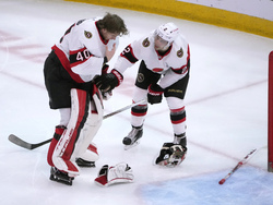 Senators Blackhawks Hockey