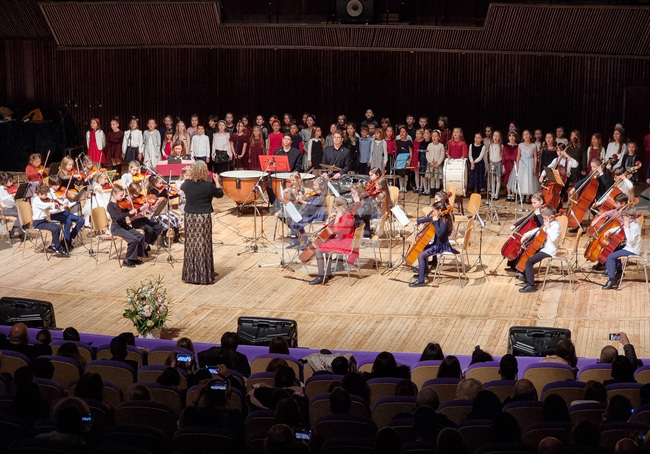 Националното училище по изкуствата във Варна отбеляза 150-годишнината от рождението на своя патрон Добри Христов