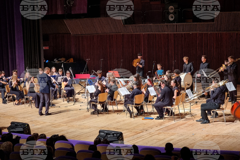 Варна - Музикално училище - концерт - 150 години Добри Христов