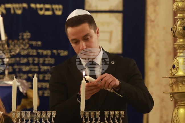 България се гордее със своята еврейска общност, каза народният представител от ПП-ДБ Явор Божанков