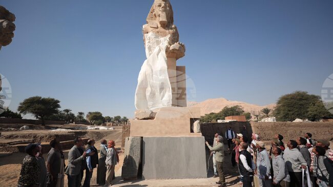 Исполински статуи на древноегипетски фараон бяха открити официално след реставрация, продължила близо двадесет години