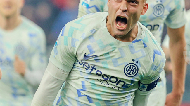 Интер (Милано) оглави класирането в италианската Серия А след успех като гост над Дженоа