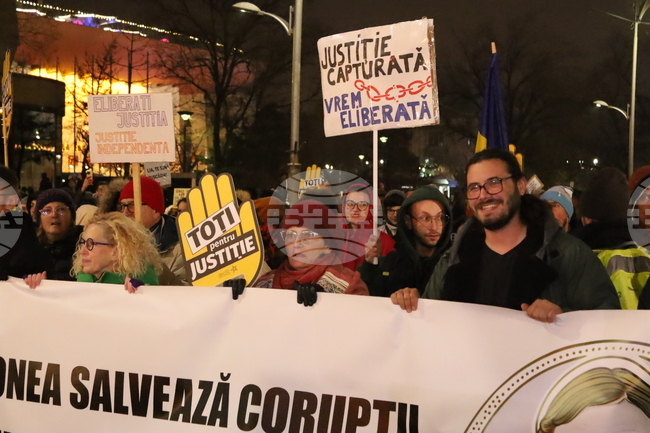 Хиляди румънци отново протестираха срещу корупцията в съдебната система