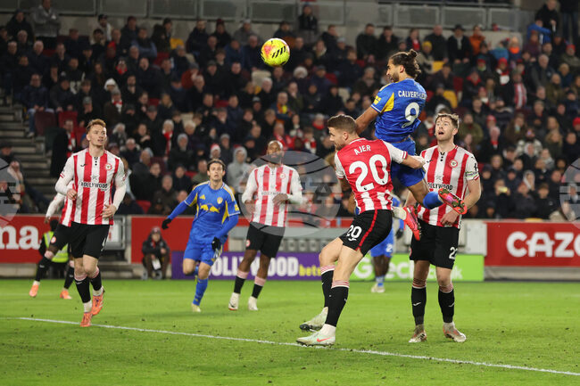 Без национала Илия Груев Лийдс направи равенство при гостуването си на Брентфорд във Висшата лига