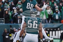 Raiders Eagles Football