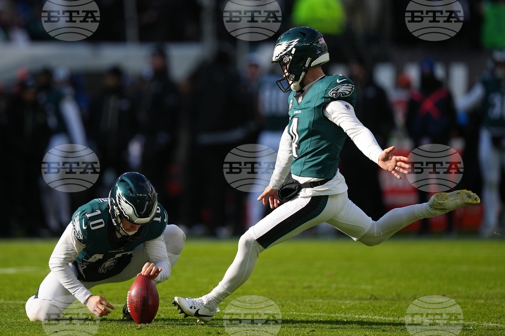 Raiders Eagles Football