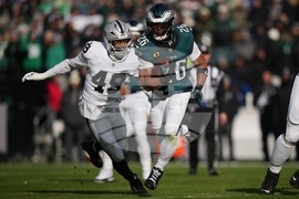 Raiders Eagles Football