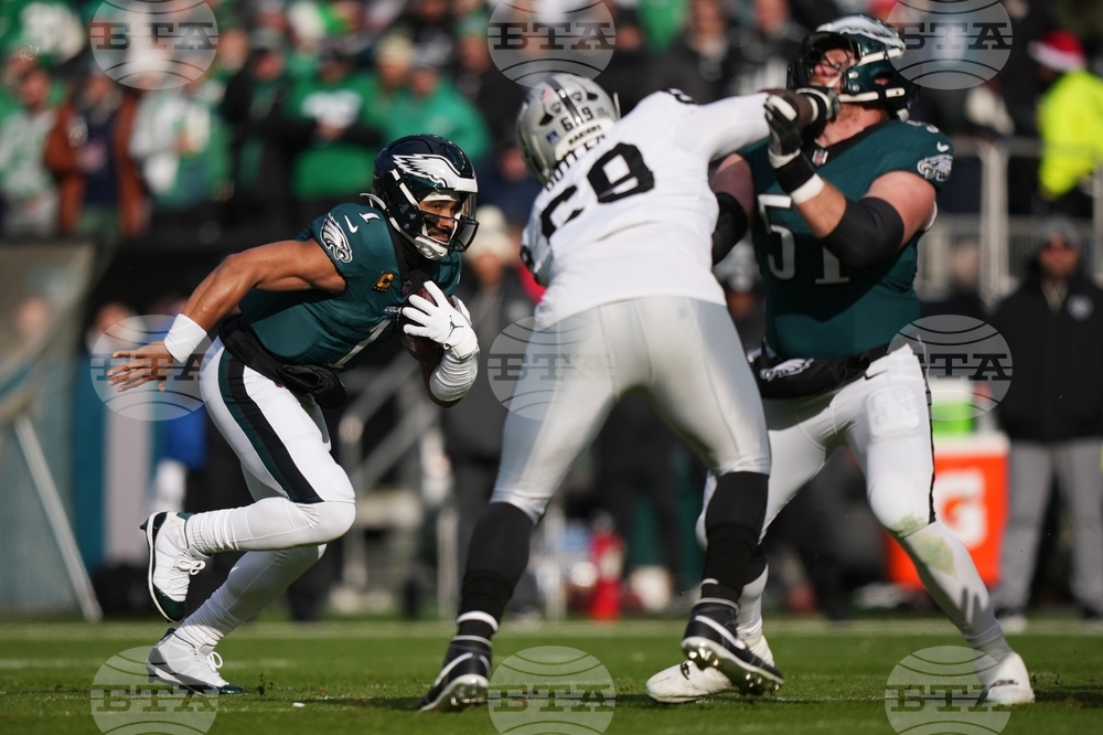 Raiders Eagles Football