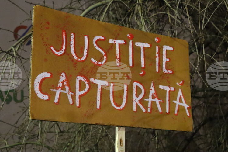 Thousands of Romanians Rally Again Against Corruption in Judiciary