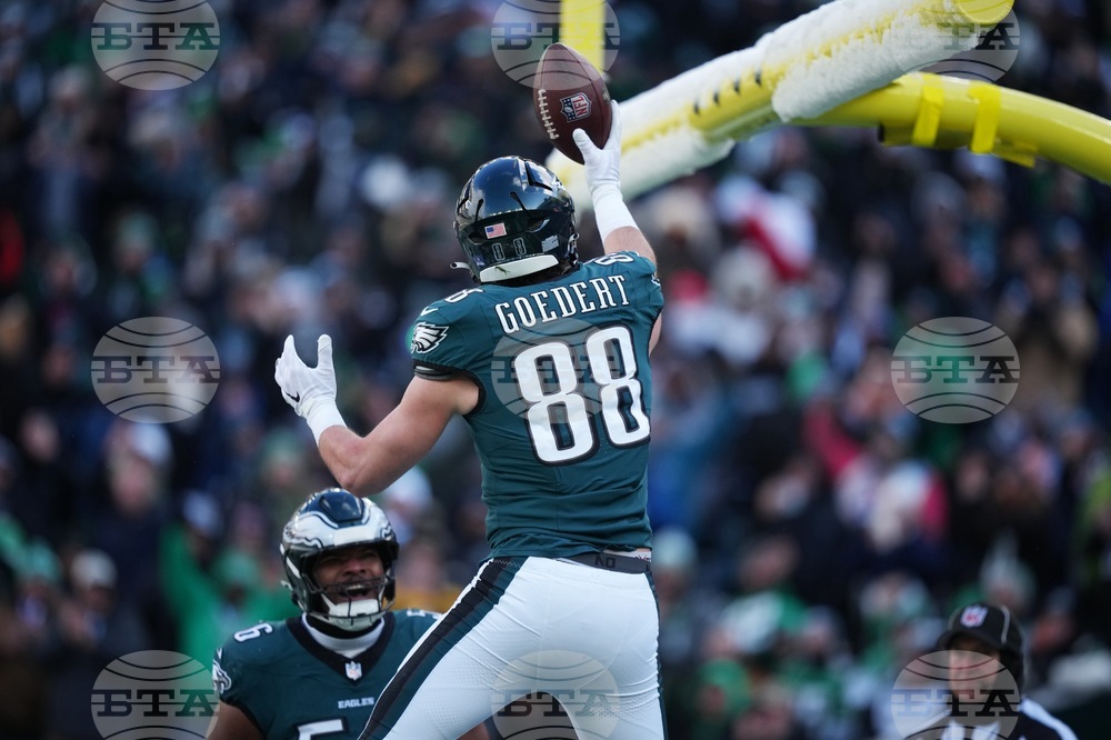 Raiders Eagles Football