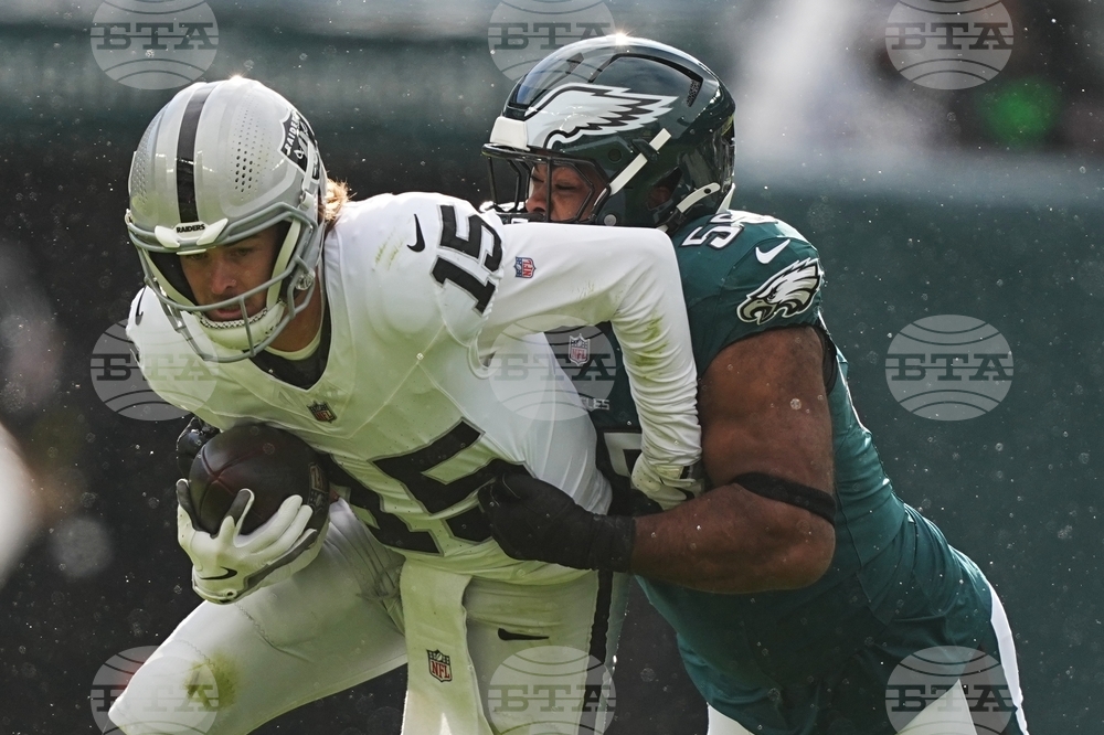 Raiders Eagles Football