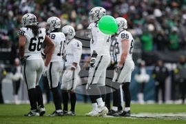 Raiders Eagles Football