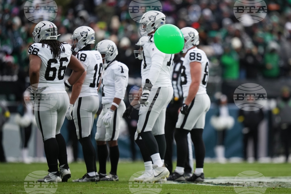 Raiders Eagles Football