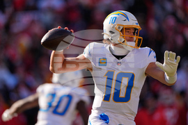 Chargers Chiefs Football
