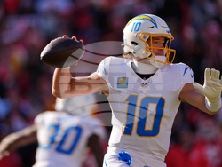 Chargers Chiefs Football