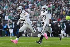 Raiders Eagles Football