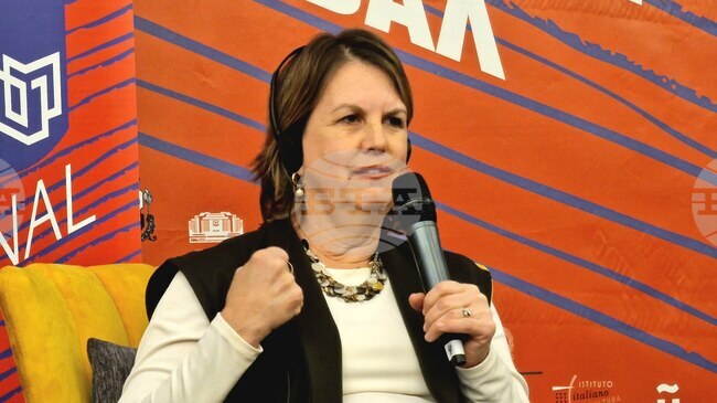 „Историкът" показва моята любов към България, каза американската писателка Елизабет Костова