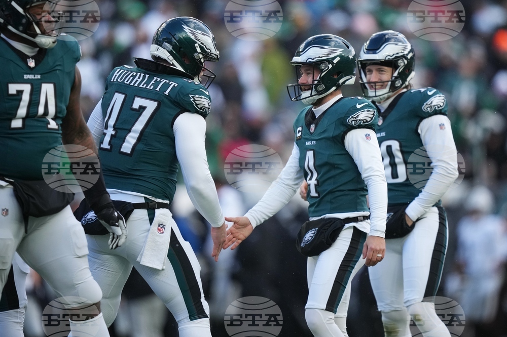 Raiders Eagles Football