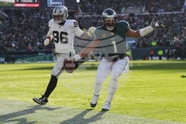 Raiders Eagles Football