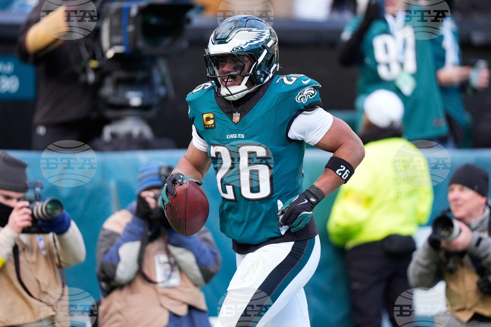 Raiders Eagles Football