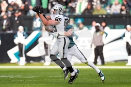 Raiders Eagles Football