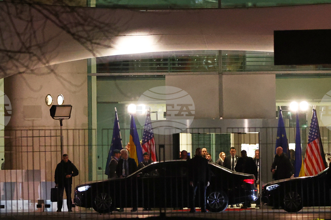 Обсъжданото в Берлин мирно споразумение за Украйна предвижда гаранции за сигурност, сходни с член 5 на НАТО, заяви представител на САЩ