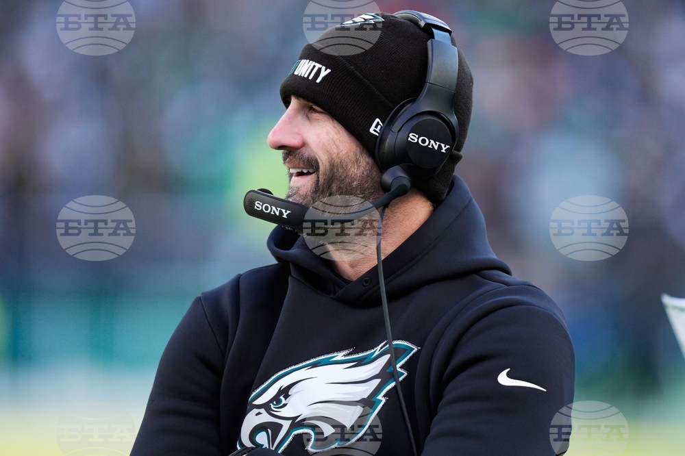 Raiders Eagles Football