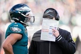 Raiders Eagles Football