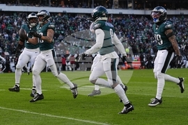 Raiders Eagles Football