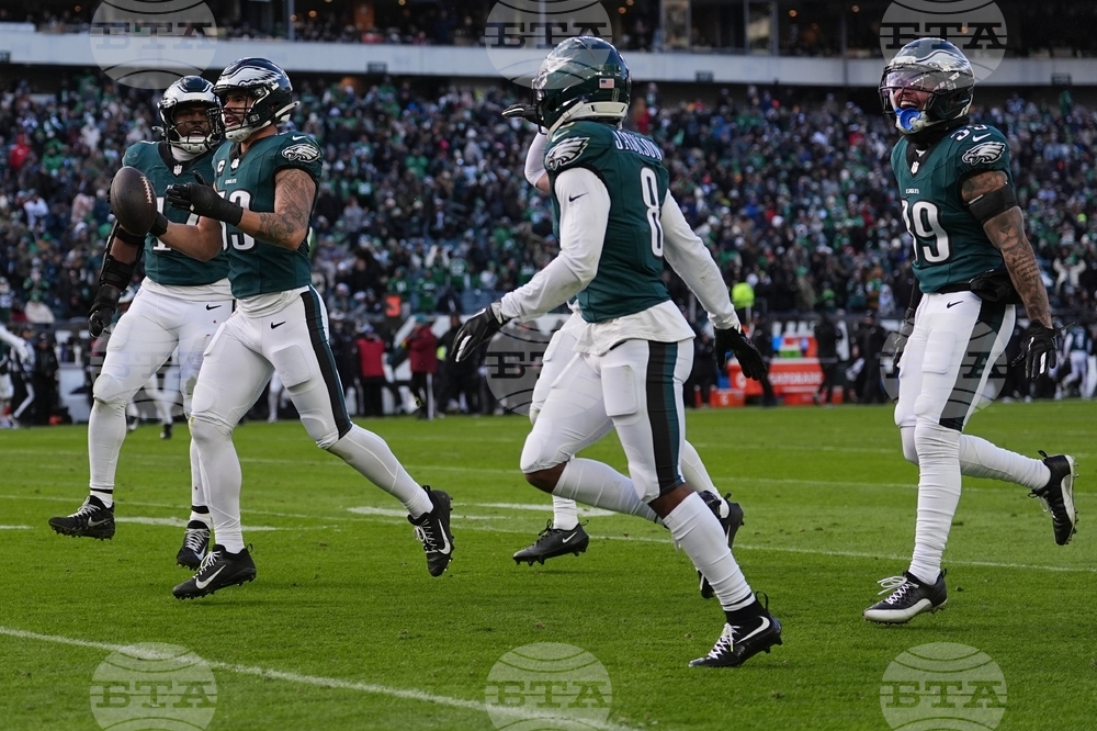 Raiders Eagles Football