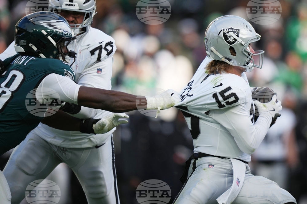 Raiders Eagles Football