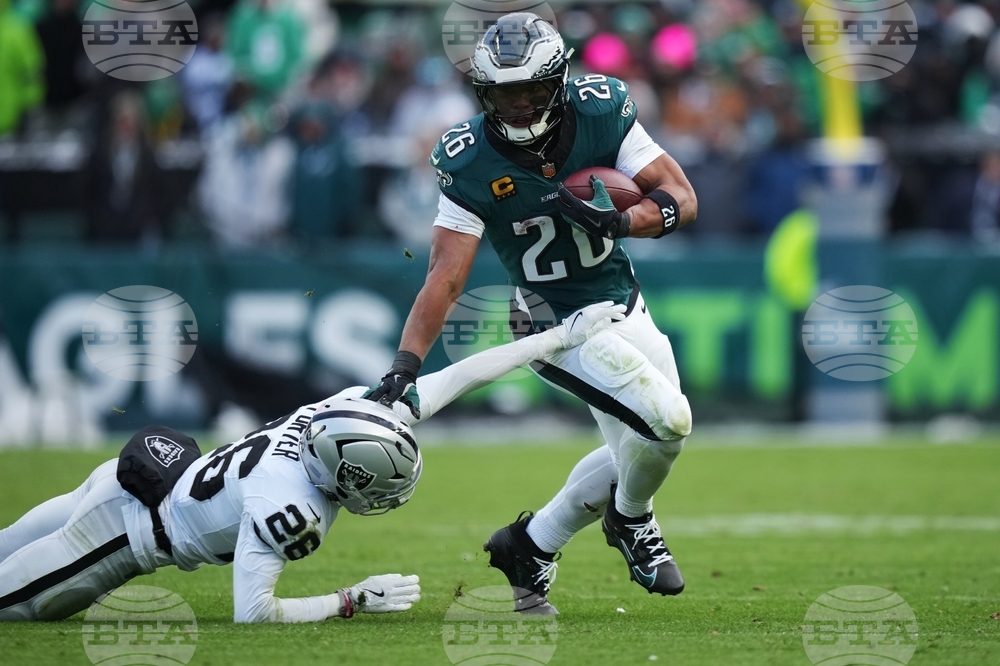 Raiders Eagles Football