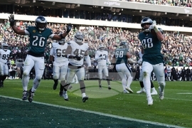 Raiders Eagles Football