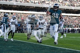 Raiders Eagles Football