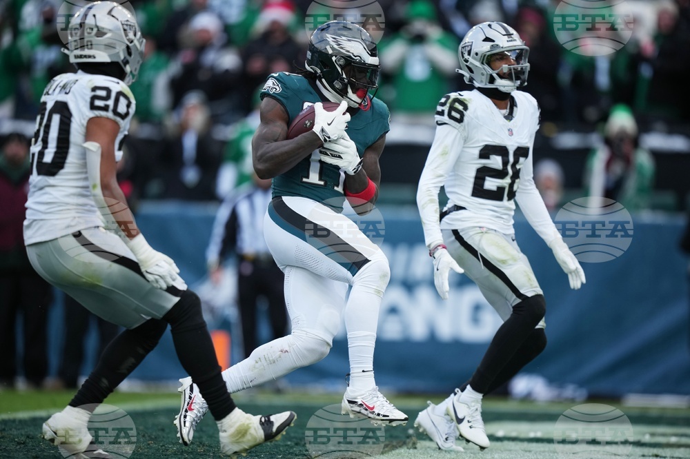 Raiders Eagles Football