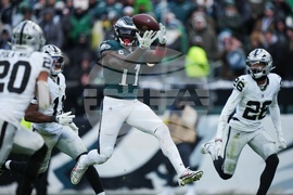 Raiders Eagles Football