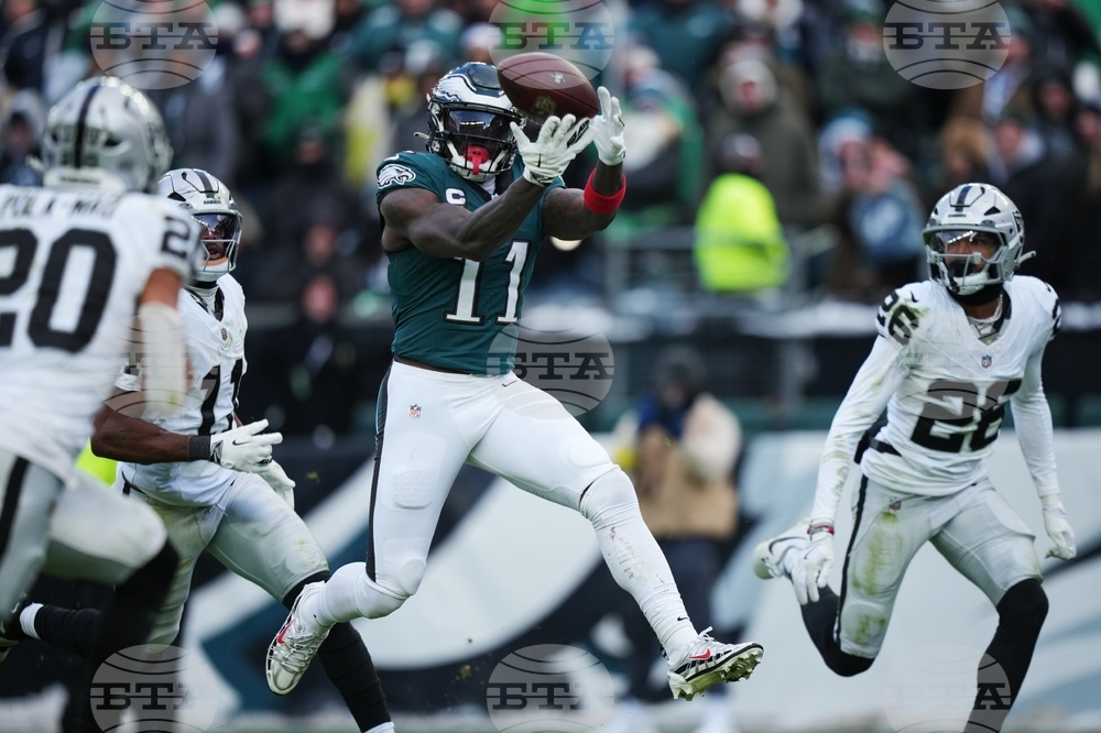 Raiders Eagles Football