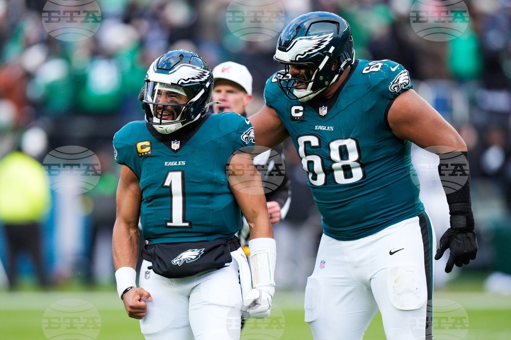 Raiders Eagles Football