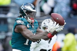 Raiders Eagles Football