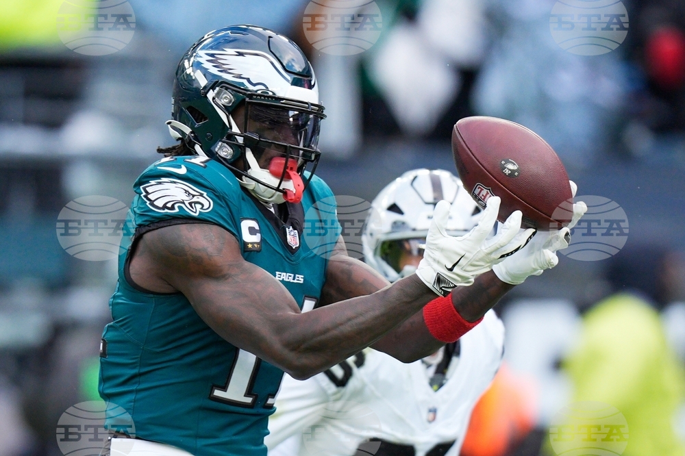 Raiders Eagles Football