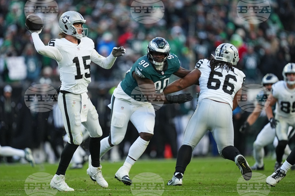 Raiders Eagles Football