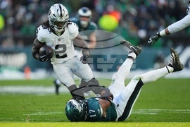 Raiders Eagles Football