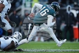 Raiders Eagles Football