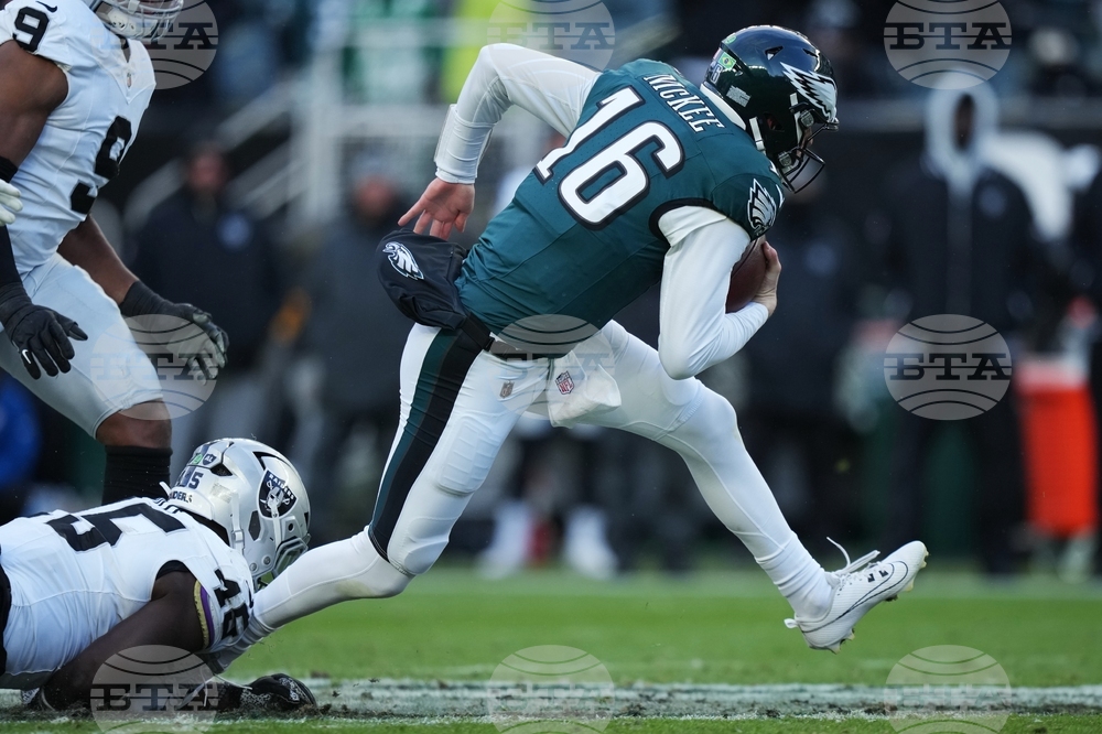 Raiders Eagles Football