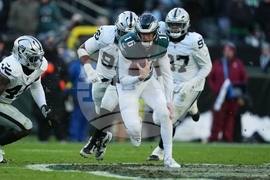 Raiders Eagles Football