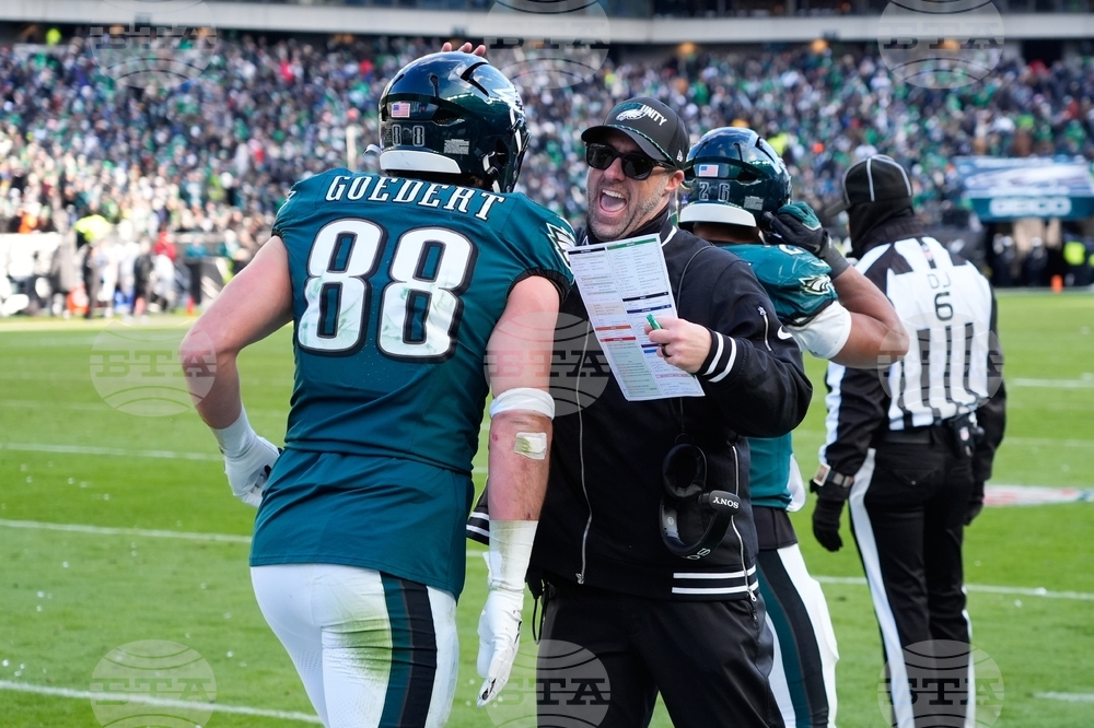 Raiders Eagles Football