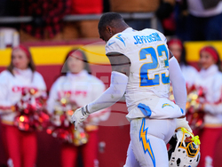 Chargers Chiefs Football